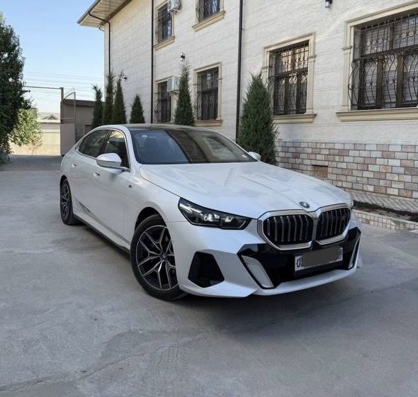 BMW i5 35L 2024 + доп