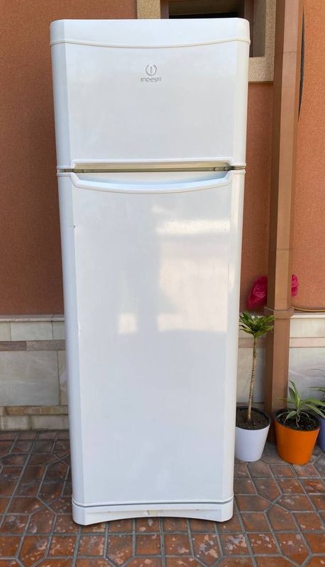 Холодильник Indesit Холодильник Indesit