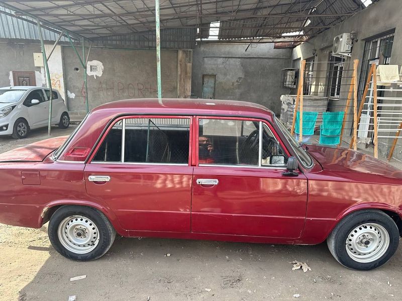 Vaz 2111 sotiladi