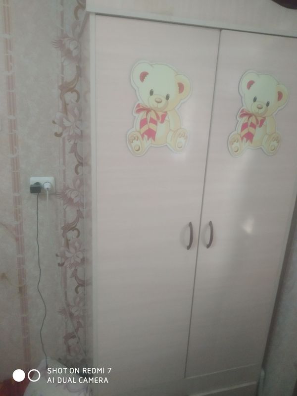 Detiski shkaf sotiladi yangidek turipti Detiski shkaf sotiladi yangidek turipti