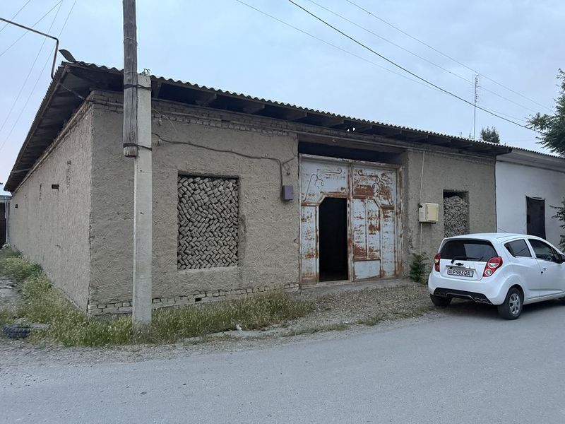 Hovli sotiladi 4 sotix Hovli sotiladi 4 sotix