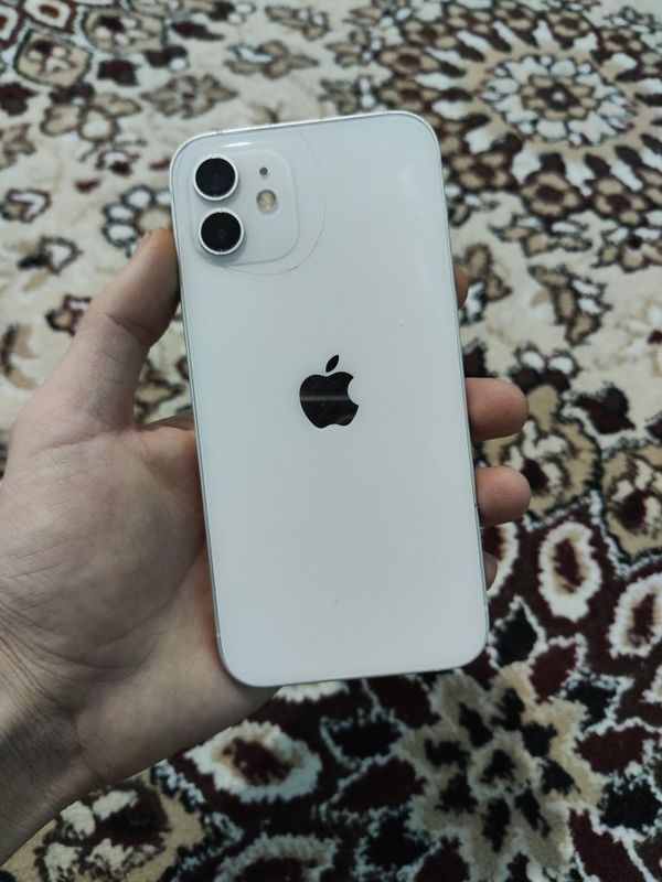 iPhone 12 white 64 gb