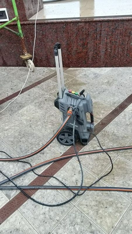 Fasad va tosh yuvish.Aksiya 5.000 s kv.m. Cleaning stone and wall
