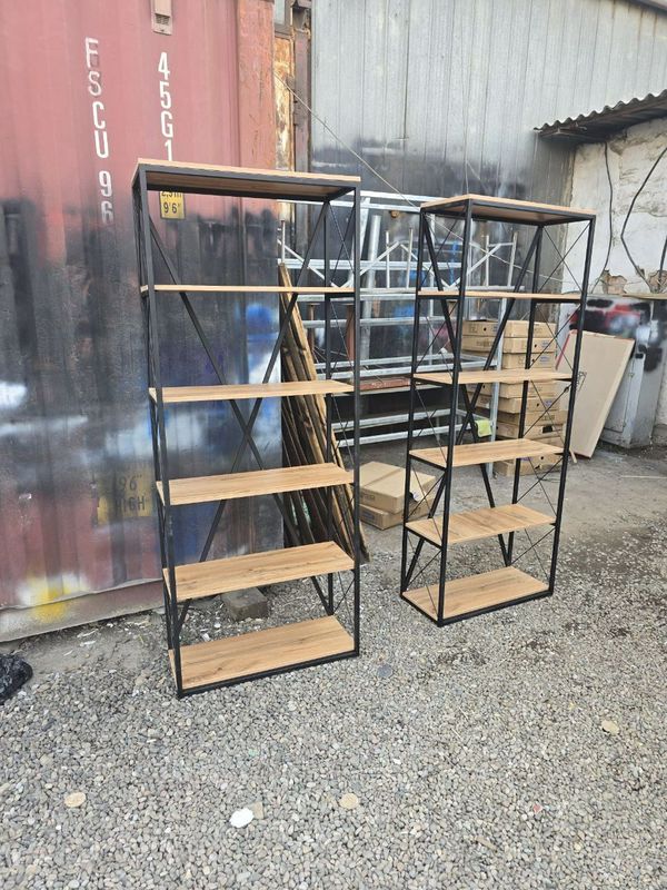 Loft stellaj sotiladi Loft stellaj sotiladi