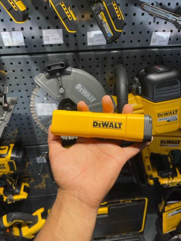 Аккумуляторный фонарь DeWalt DCL183-XJ