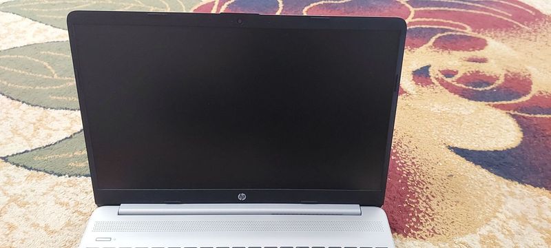 Noutbook HP sotiladi