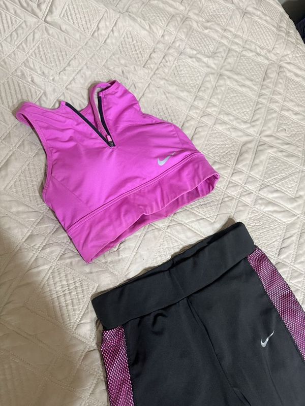 Nike женский спортивный костюм Nike женский спортивный костюм