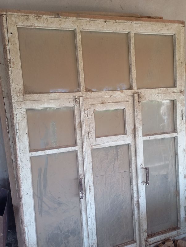 oynalar sotiladi oynalat soni 2 ta kelishiladi