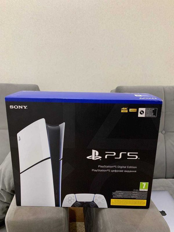 PlayStation 5 Digital Edition 1TB (новая, запечатанная) PlayStation 5 Digital Edition 1TB (новая, запечатанная)