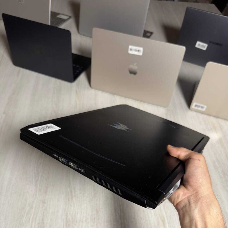Acer Predator Helios 300, 15.6 165Hz core i9-11900, 32gb/1 tb RTX 3060 Acer Predator Helios 300, 15.6 165Hz core i9-11900, 32gb/1 tb RTX 3060