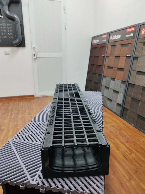 Лоток DN150 H120 пластик+ решотка чугун ч-50 С250 (20 тонна) Гидролика