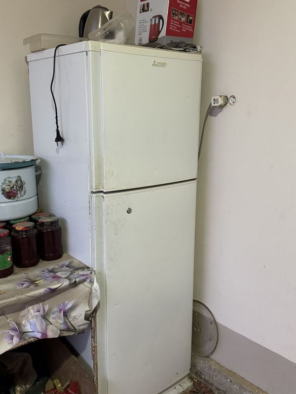 Холодильник MITSUBISHI Electric JAPON Sotiladi boʻi -161 Eni - 56
