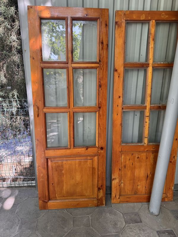 Продам б/у двери в хорошем состоянии самовывоз Продам б/у двери в хорошем состоянии самовывоз