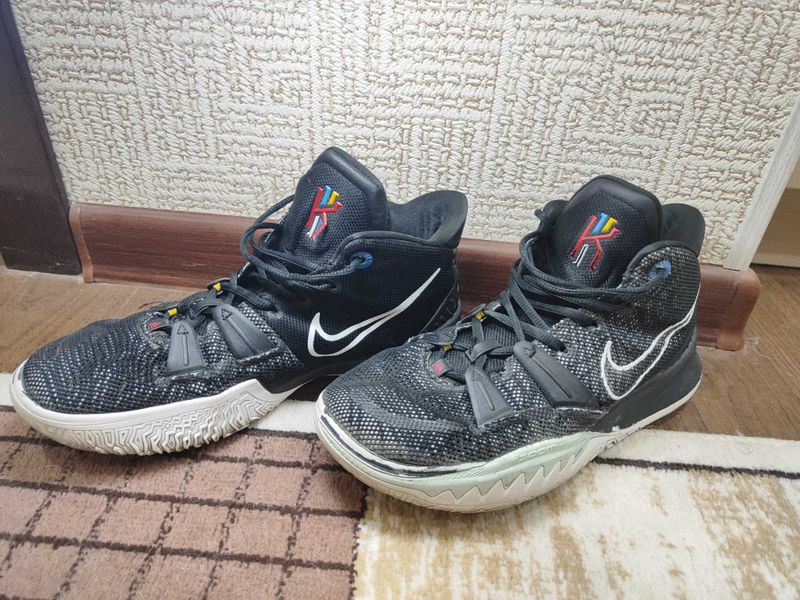 Баскетбольные кроссовки Nike Kyrie 7 Баскетбольные кроссовки Nike Kyrie 7