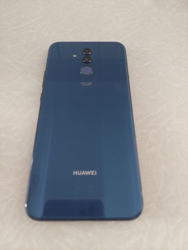 Продаётся телефон HUAWEI