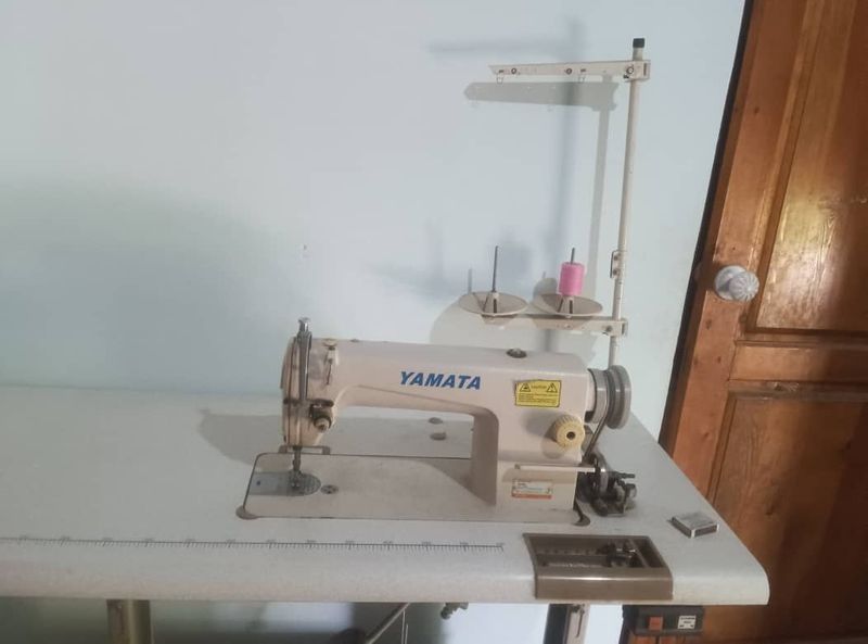 Продаётся швейная машинка. Продаётся швейная машинка.