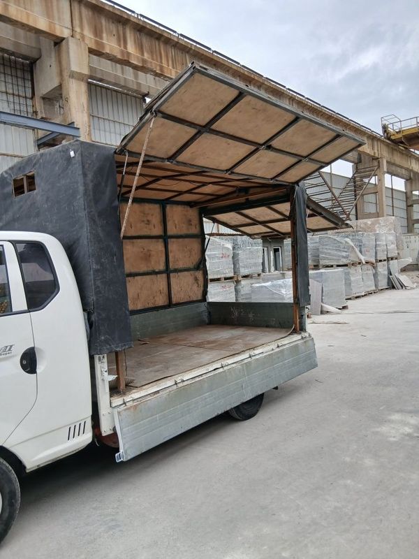 Tent sotiladi pol kapalak Tent sotiladi pol kapalak