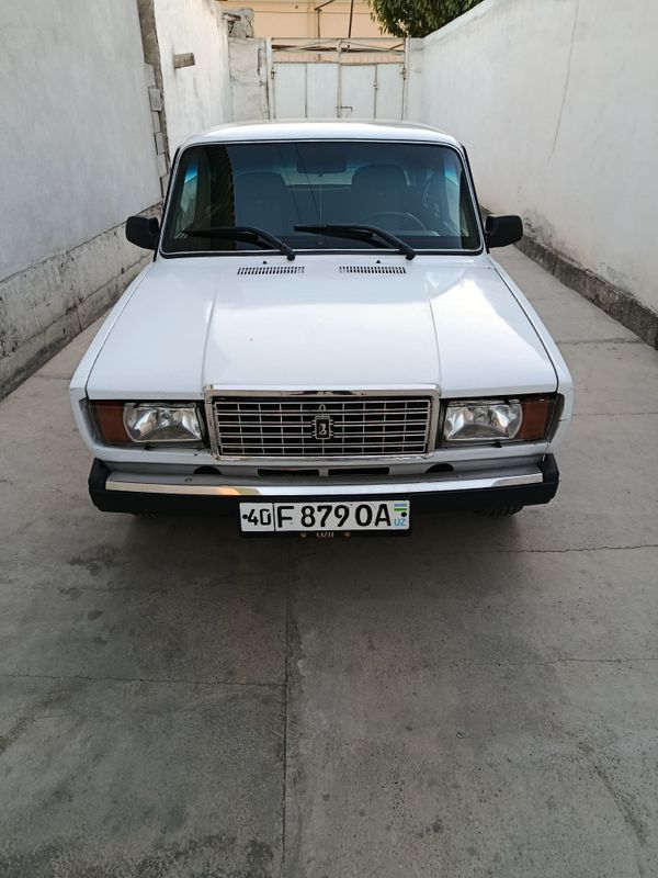 Vaz 2107 yili 1996 mator most zoʻr salon zoʻr yangi tex paspor gazga r Vaz 2107 yili 1996 mator most zoʻr salon zoʻr yangi tex paspor gazga r