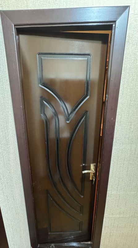 Продаются двери межкомнатные Продаются двери межкомнатные