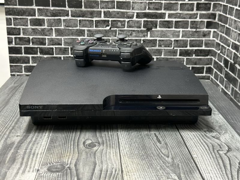 Sony Playstation 3(slim) ps3 Sony Playstation 3(slim) ps3