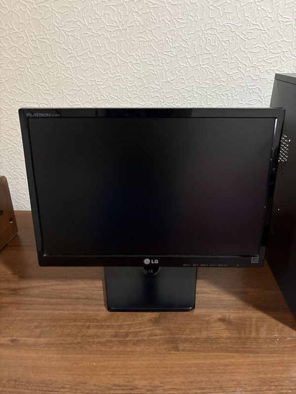 Монитор LG FLATRON E1945 Монитор LG FLATRON E1945