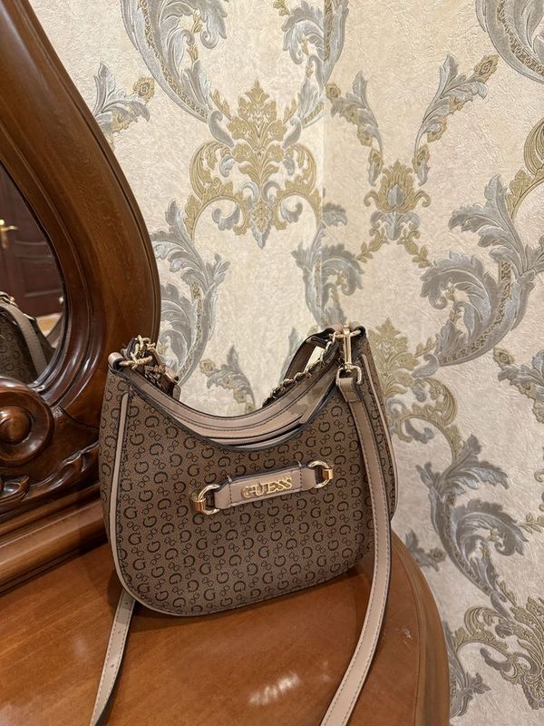 Сумка женская guess Сумка женская guess