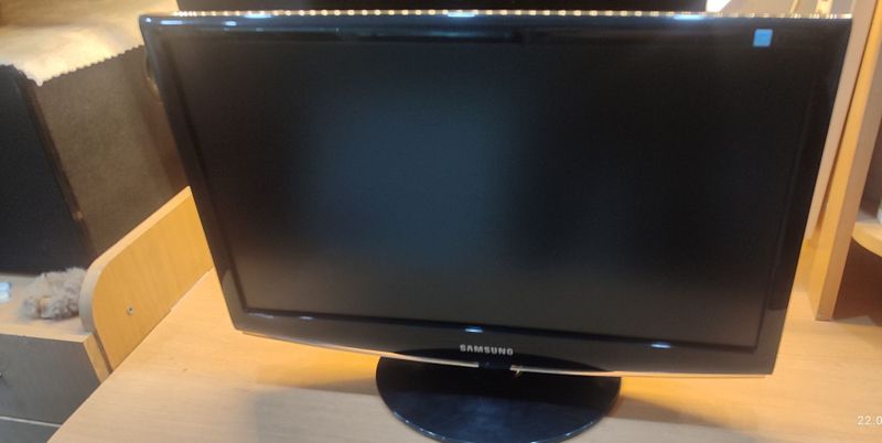 Монитор Samsung 22"