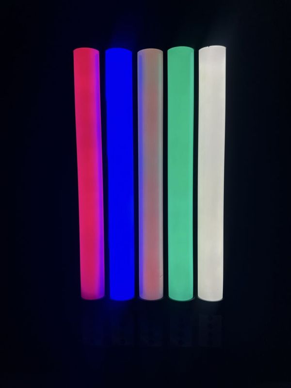 RGB lampa sotuvda xar xil ranglar typc zaryadka bilan kamplektda RGB lampa sotuvda xar xil ranglar typc zaryadka bilan kamplektda