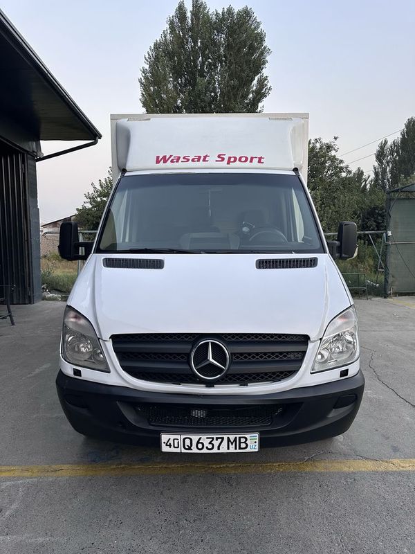 Mersedes sprint sotiladi holati ideal rasxoti yoq faqat miniladi Mersedes sprint sotiladi holati ideal rasxoti yoq faqat miniladi