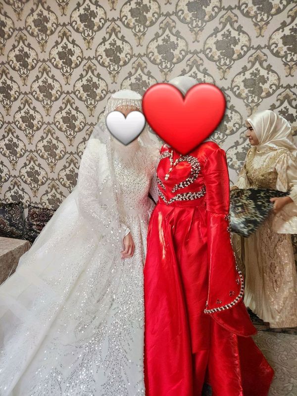 1martta kiyilgan hamma joyi yaxsh yangidek 300ming 1martta kiyilgan hamma joyi yaxsh yangidek 300ming