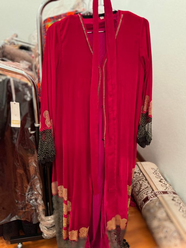 Dubai abaya