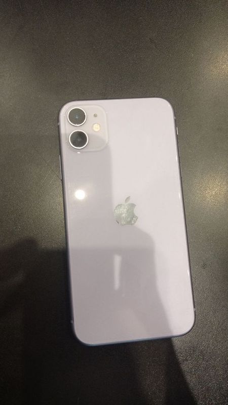 Iphone 11 sotiladi