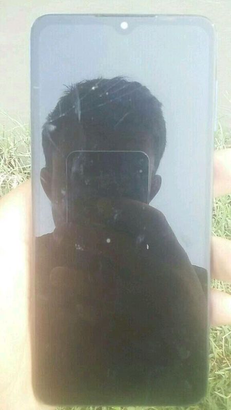 telfon sotiladi samsung m 12 telfon sotiladi samsung m 12