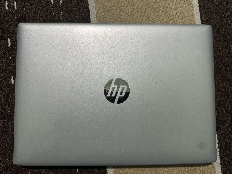 HP Core i5 8/237 GB