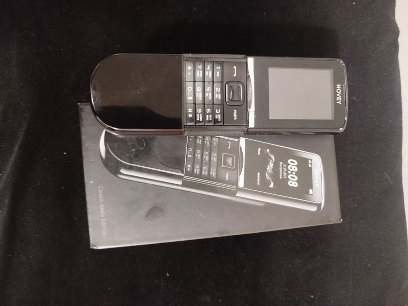 Nokia. 8800