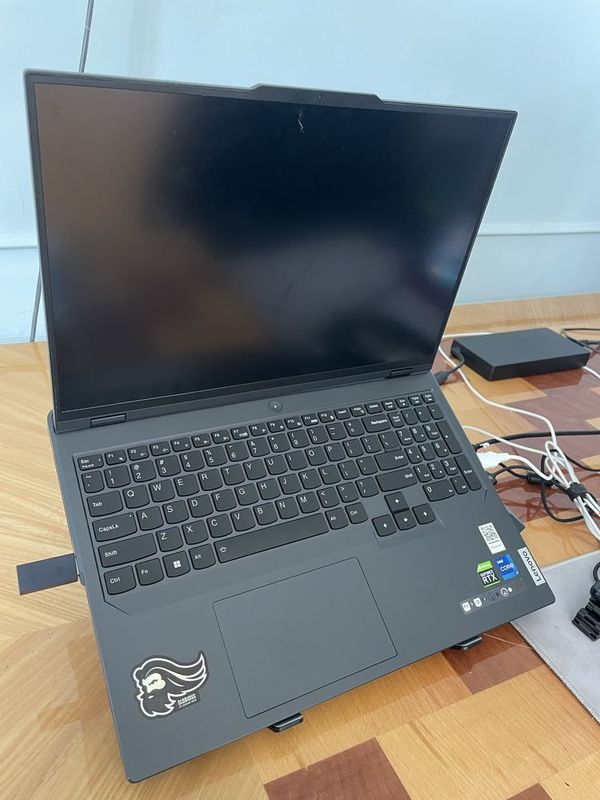 Ноутбук Lenovo Legion 5 pro 16IRX8 Ноутбук Lenovo Legion 5 pro 16IRX8