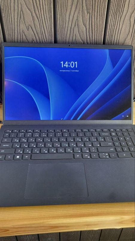 Dell (Core i3 12-го поколения)