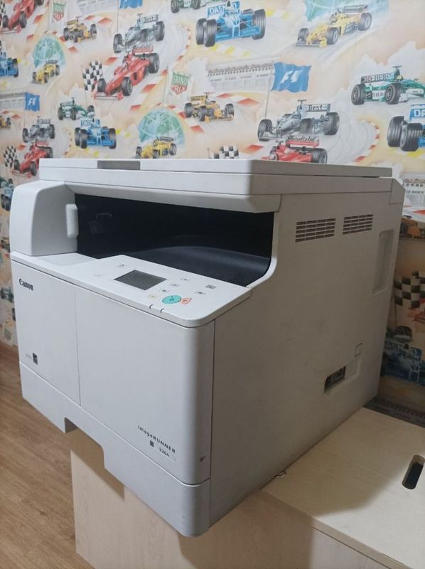 Продаю лазерный принтер Canon imageRUNNER 2204 Продаю лазерный принтер Canon imageRUNNER 2204