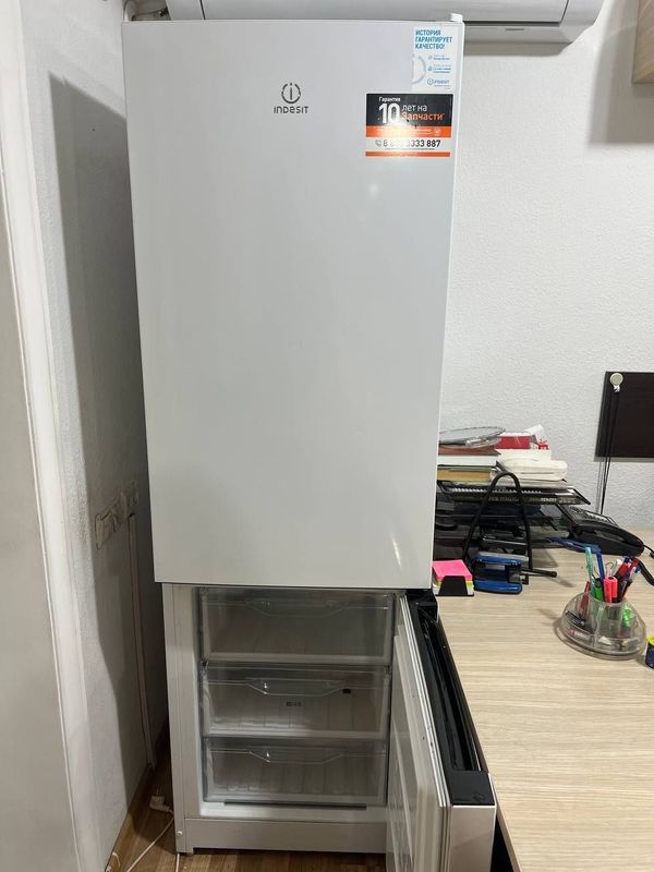 холодильник Indesit холодильник Indesit