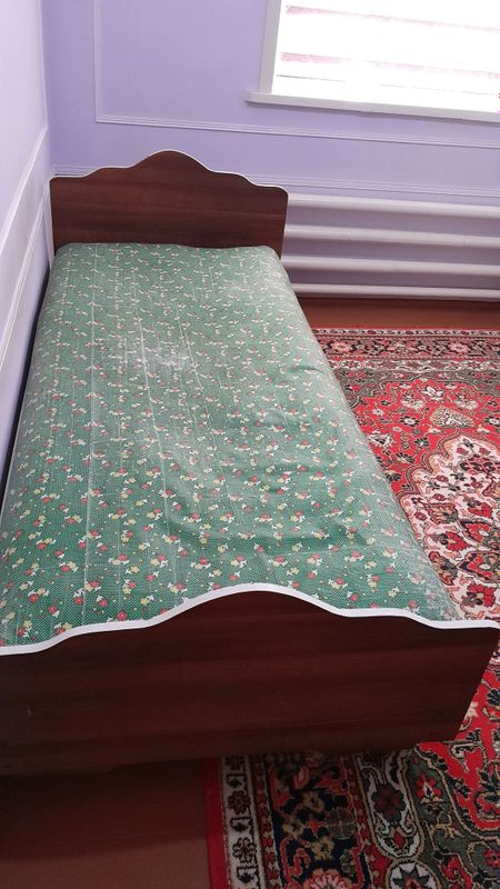 Кровать