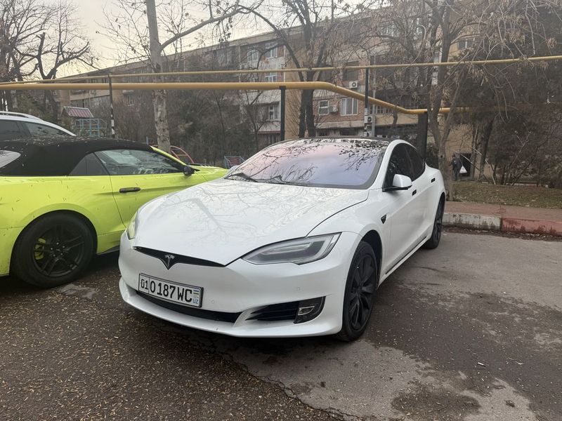 Tesla Model S P100D