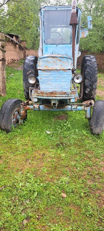 28 Traktor sotiladi 28 Traktor sotiladi