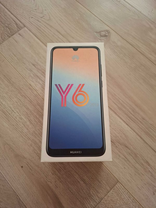 Huawei Y6 2019 god Huawei Y6 2019 god