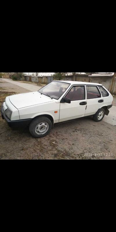 Ваз 2109 Спутник 1989 года с новыми запчастями на Двс, КПП и инструм.