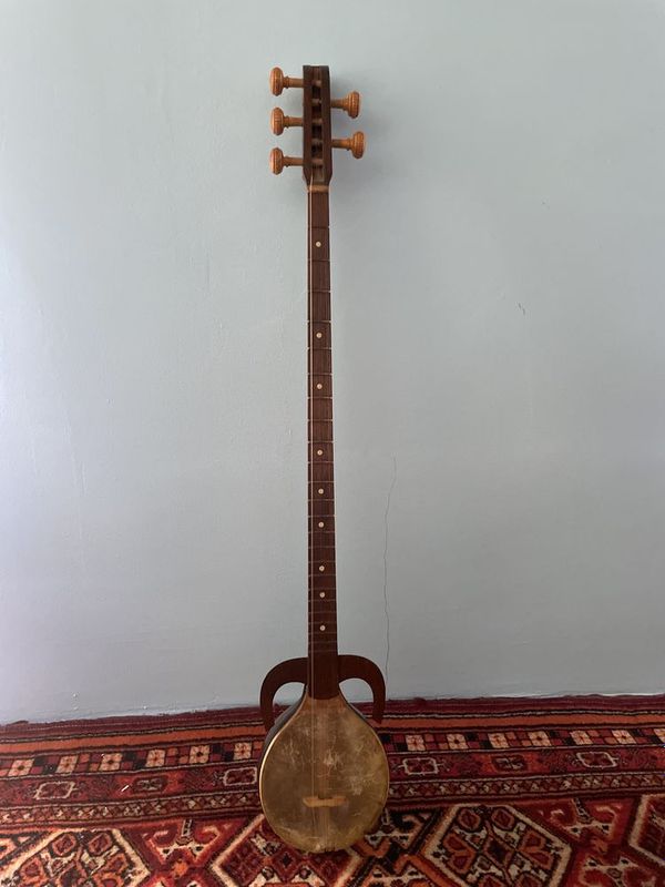 Rubob musiqa cholg’u asbobi mediatri bilan kafolat bor qiziqarli Rubob musiqa cholg’u asbobi mediatri bilan kafolat bor qiziqarli