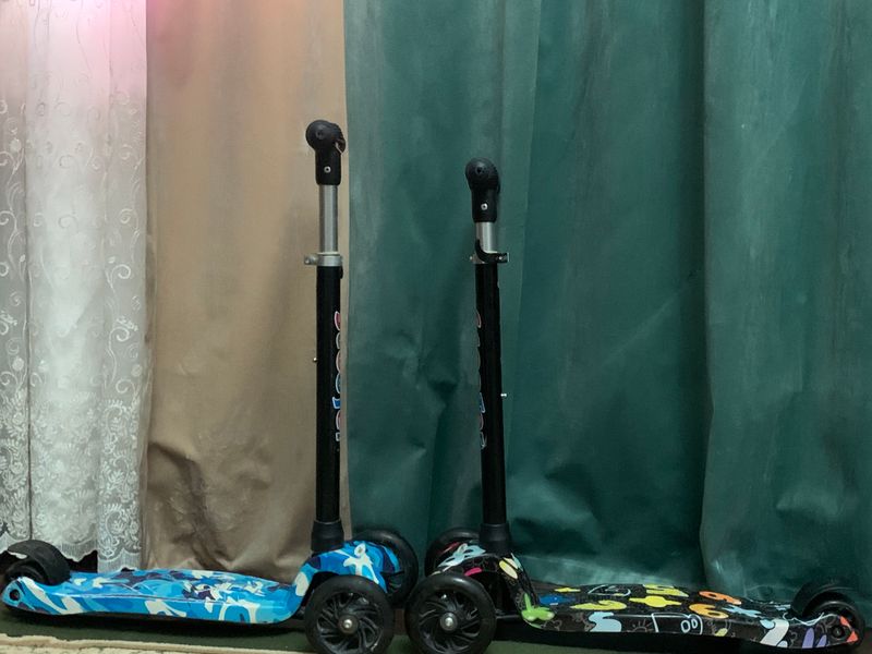 Koʻk uchilgan qorasi Yengi ikkalasini 350ga berama Koʻk uchilgan qorasi Yengi ikkalasini 350ga berama