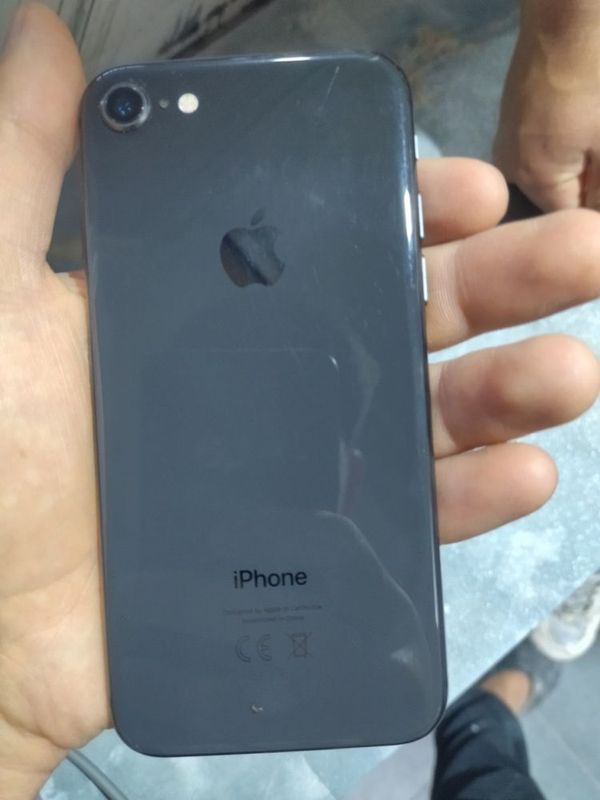 Iphone 8 256GB ishlashi zoʻr holati zoʻr obmen ham qilaman faqat tezro Iphone 8 256GB ishlashi zoʻr holati zoʻr obmen ham qilaman faqat tezro