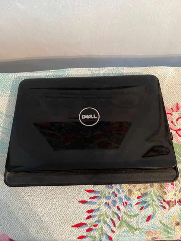 Ноутбук Dell Inspiron Mini 1018 Ноутбук Dell Inspiron Mini 1018