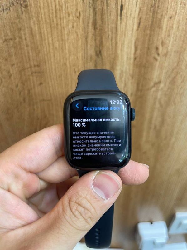 Iwatch 8 45mm Midnight Aluminum case Iwatch 8 45mm Midnight Aluminum case