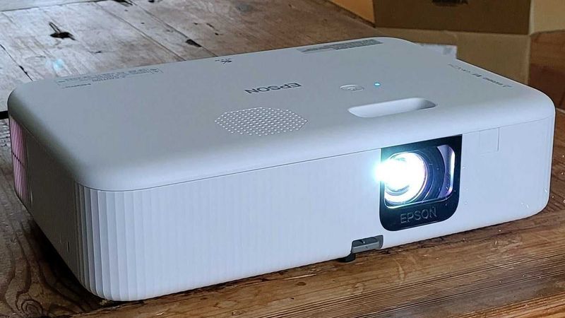Продается проктор epson fh 02 Продается проктор epson fh 02